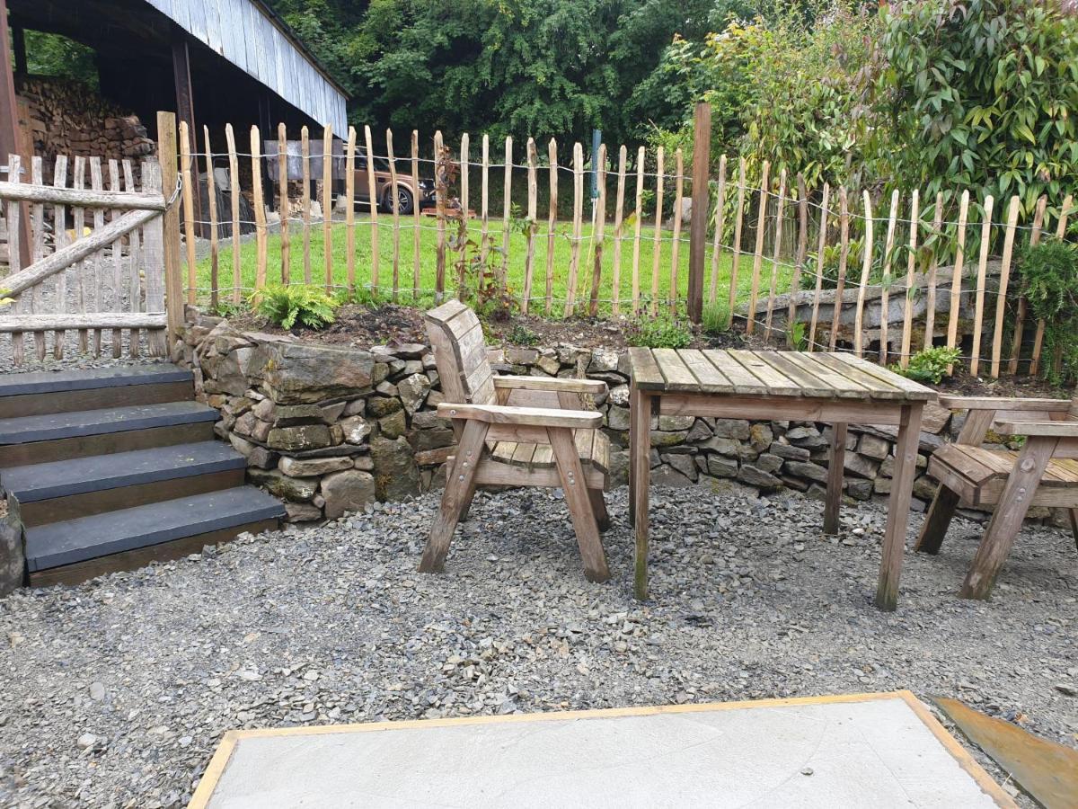 Snuggle Hot Tub Dolgoy Villa Llwyn-Dafydd Exterior photo